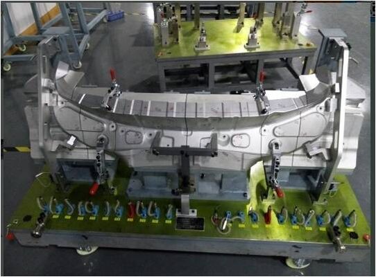 checking fixture for SPLASH SHIELD BRAKE FRT RT NL